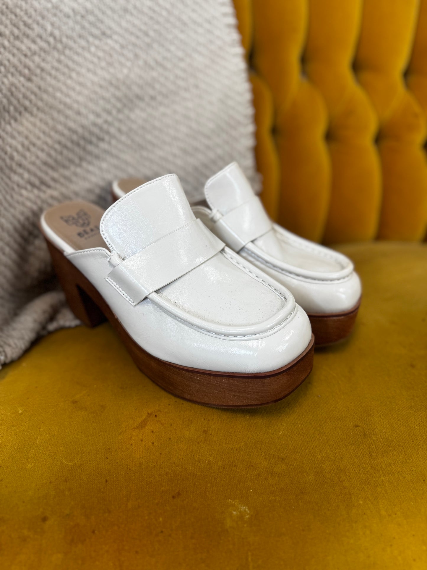 Presley Clogs - Off White Final Sale