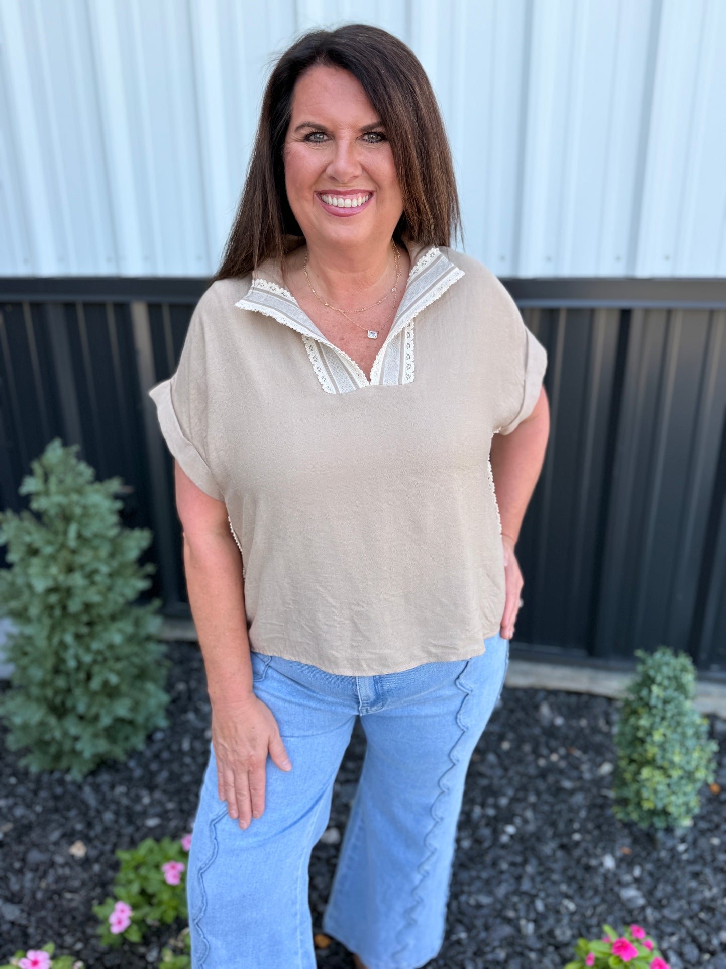 Lace Trim V-neck Short Sleeve Blouse