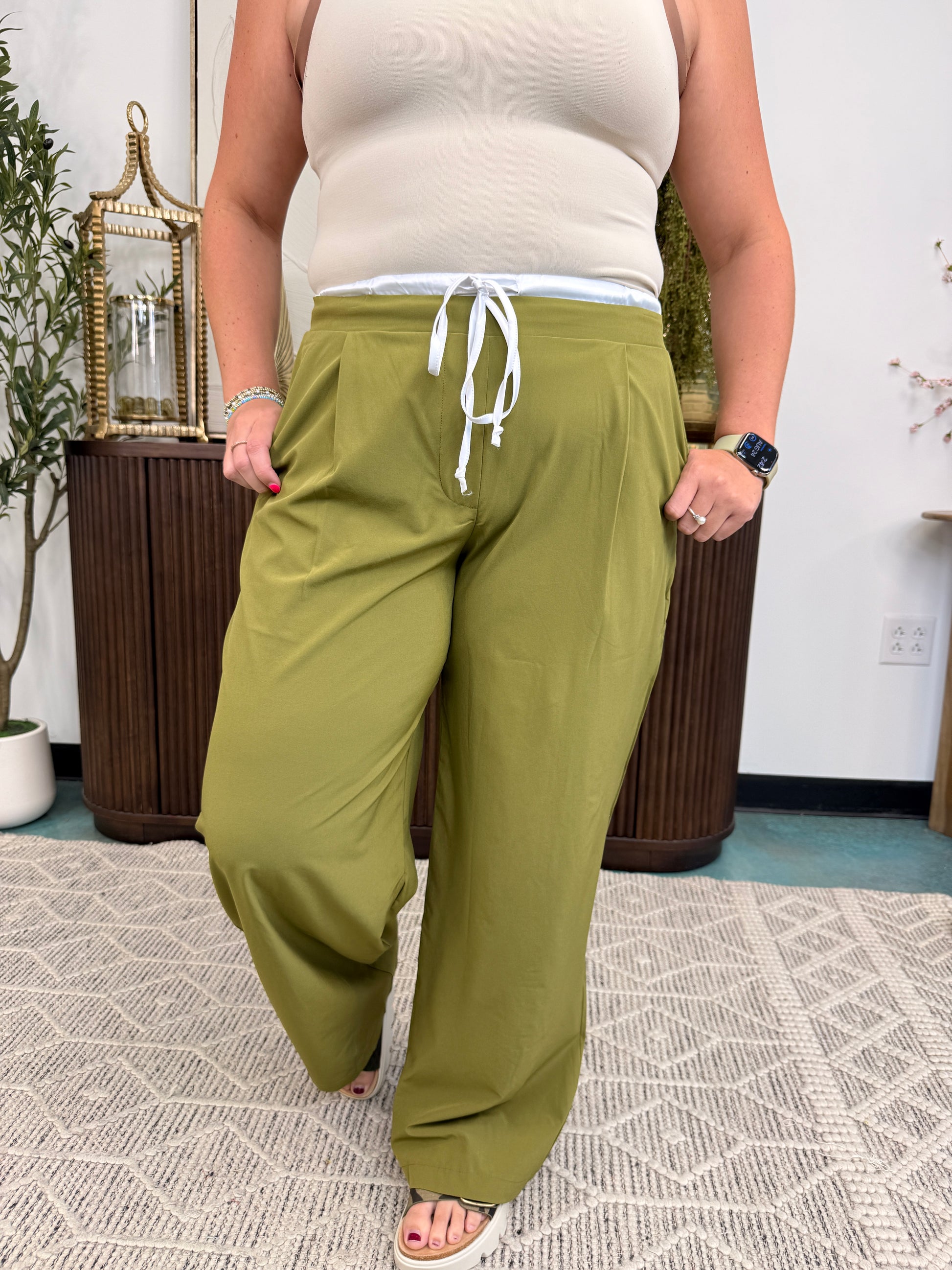 Contrast Waist Wide Leg Pants