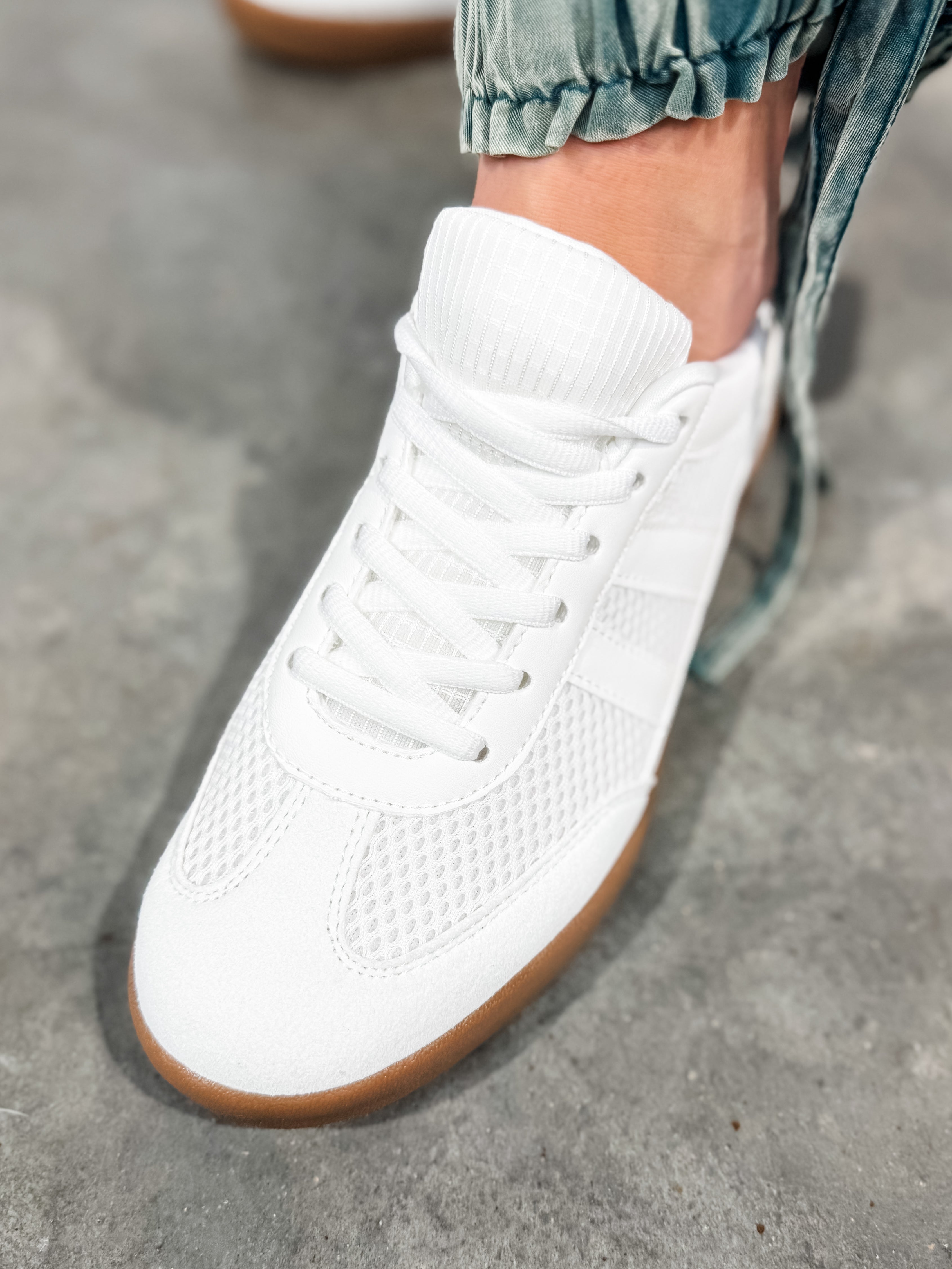 Top Naomi Sneakers - White *Final Sale*