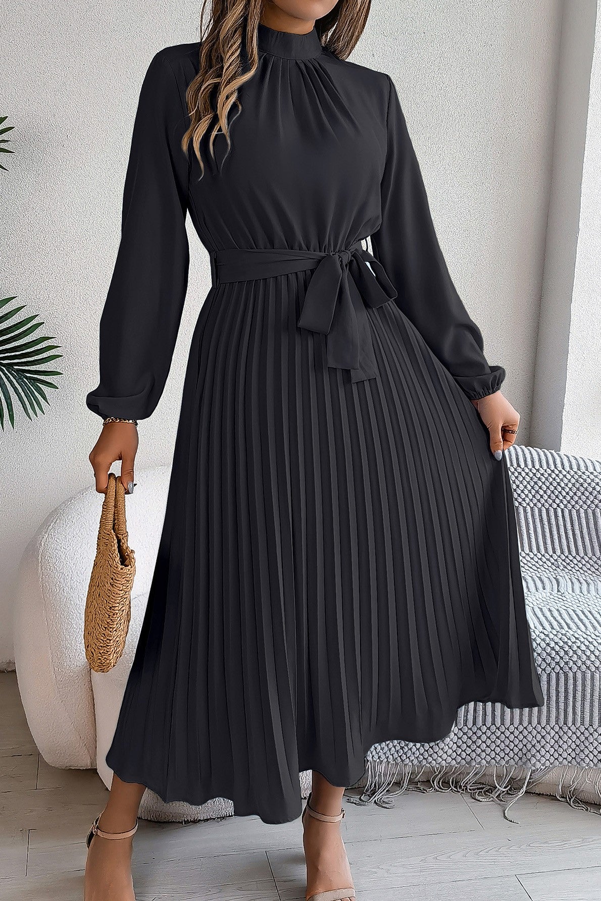Daydream Pleated Maxi Dress - Black final sale