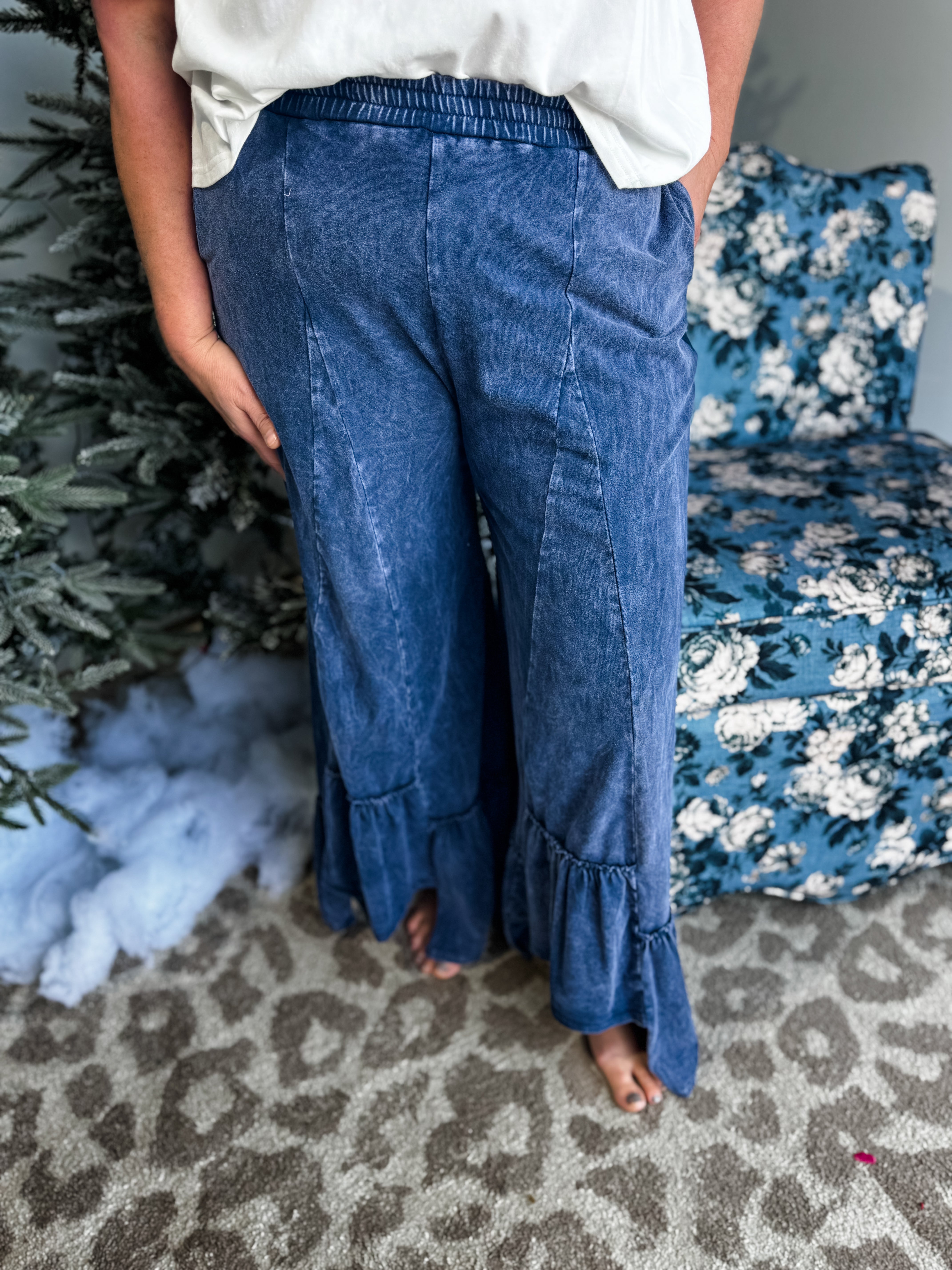 Urban Flow Tiered Skirt Pants - Navy