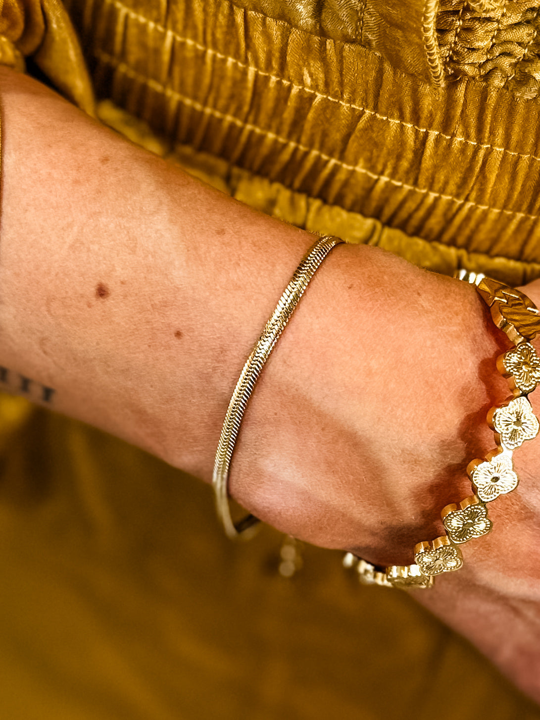 Halo Luxe Bracelet - Herringbone
