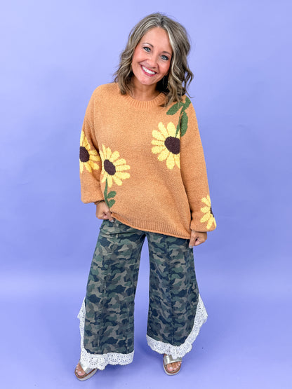 Lace Tulip Washed Camo Jean