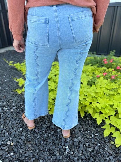 Scalloped Seam Wide Leg Denim Jean