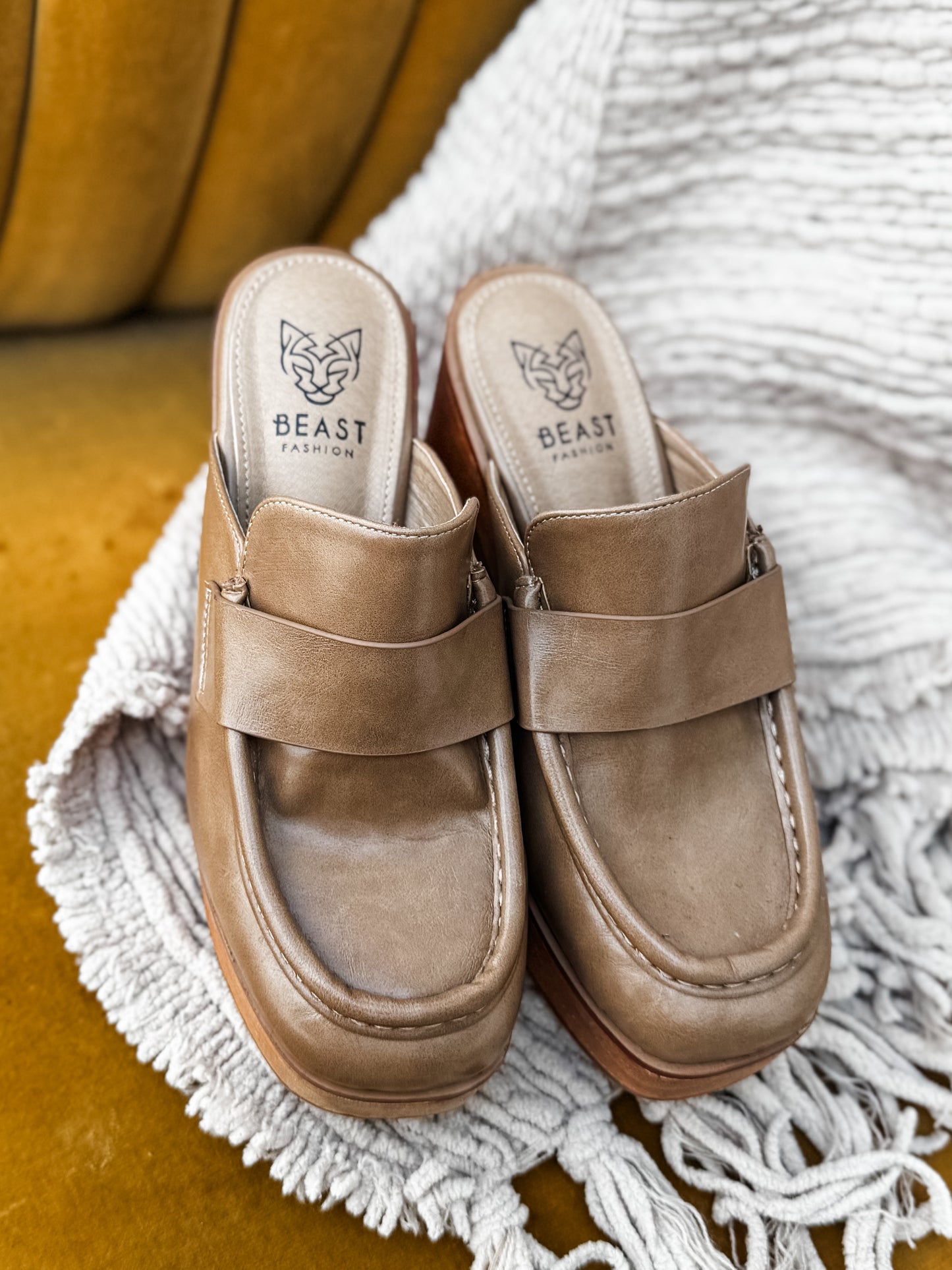 Presley Clogs - Taupe Final Sale