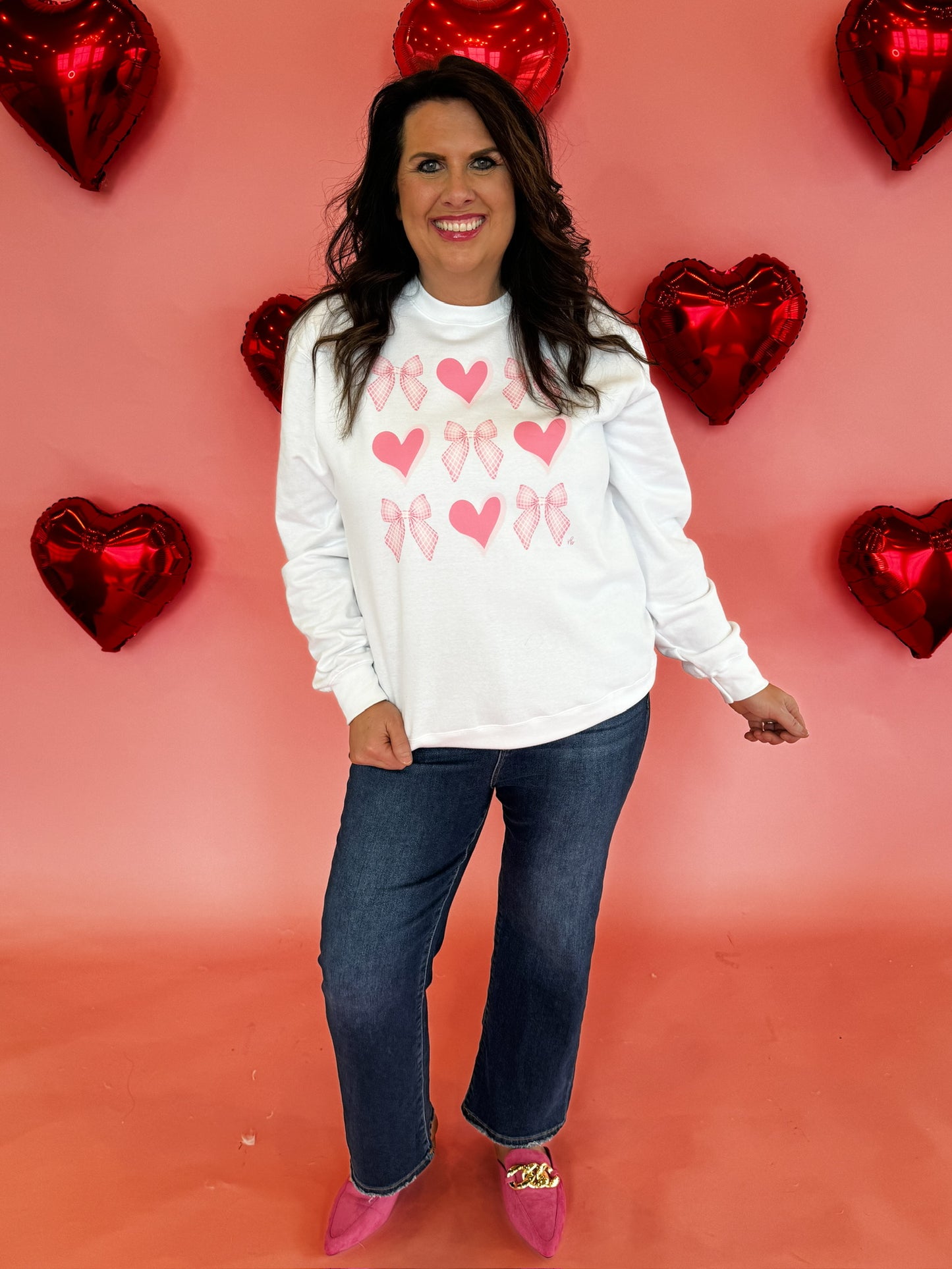 Hearts & Bows Graphic Crewneck - EOS Final Sale