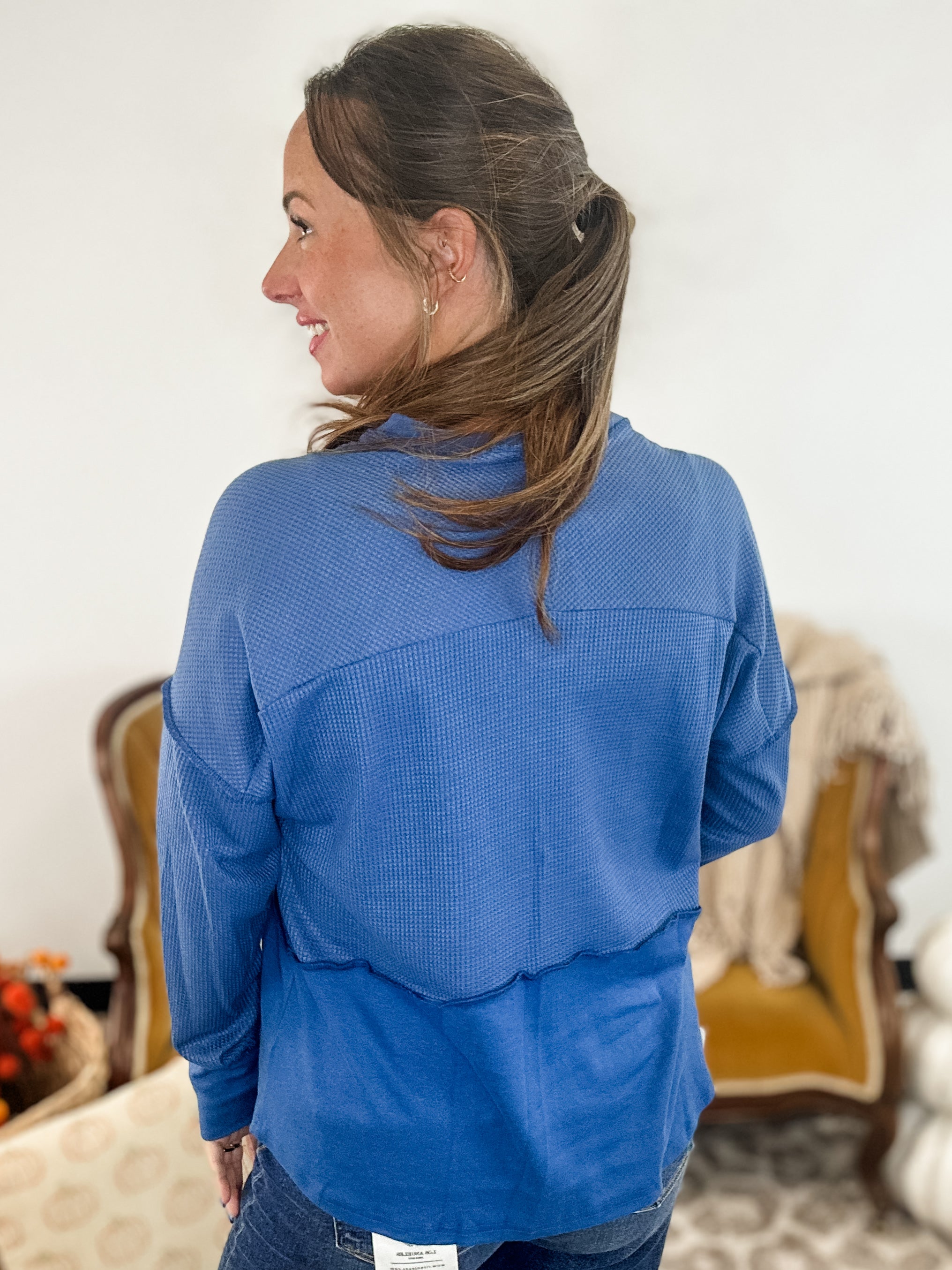 Contrast Chic Pullover - Blue FINAL SALE