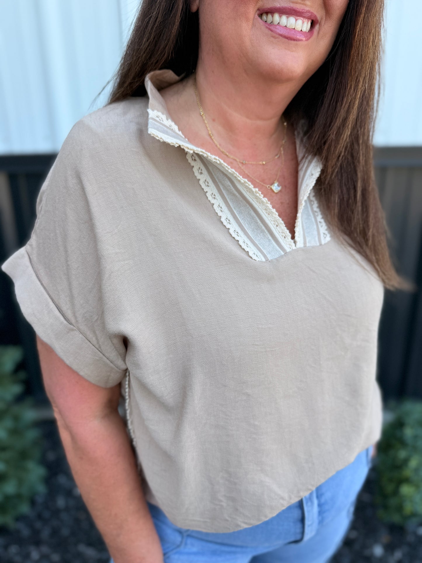 Lace Trim V-neck Short Sleeve Blouse