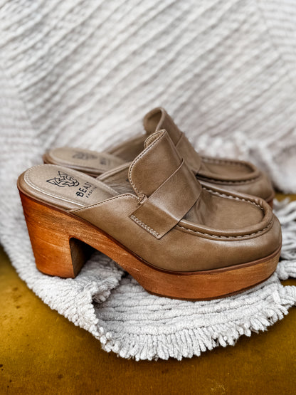 Presley Clogs - Taupe Final Sale