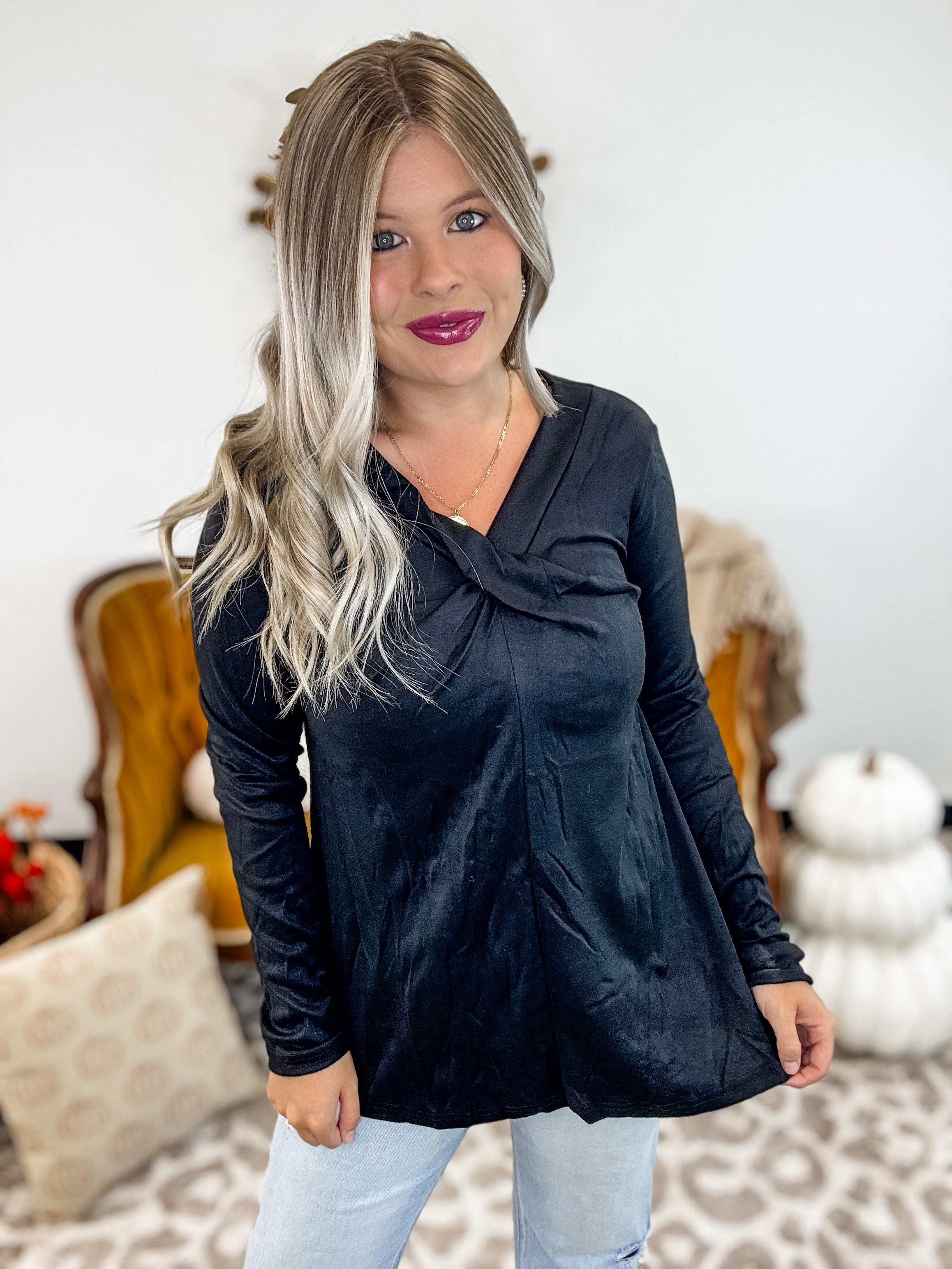 Knotted Twist Top - Black FINAL SALE