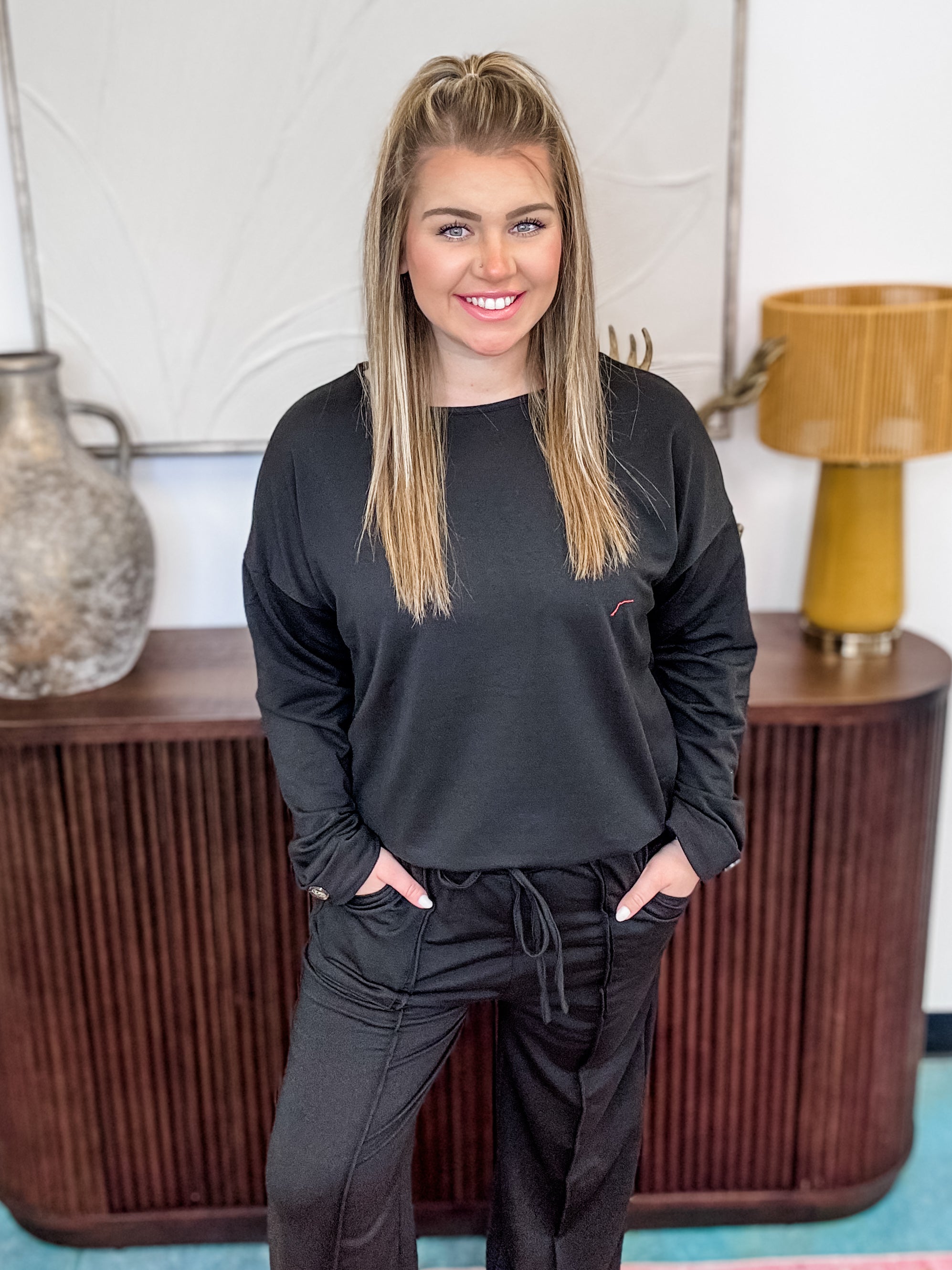 Feminine Flow Wide Leg Set - Black