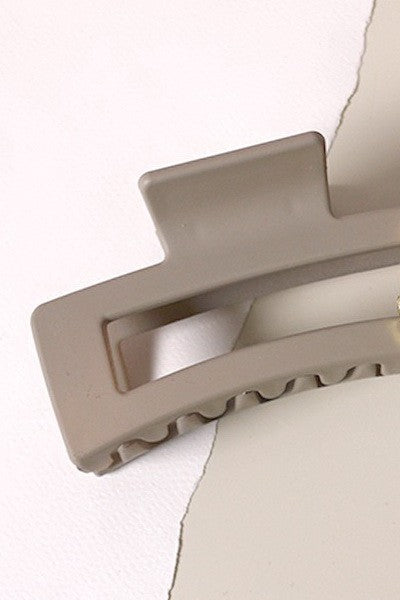 Everyday Jumbo Claw Clip - Clay Beige | DOORBUSTER