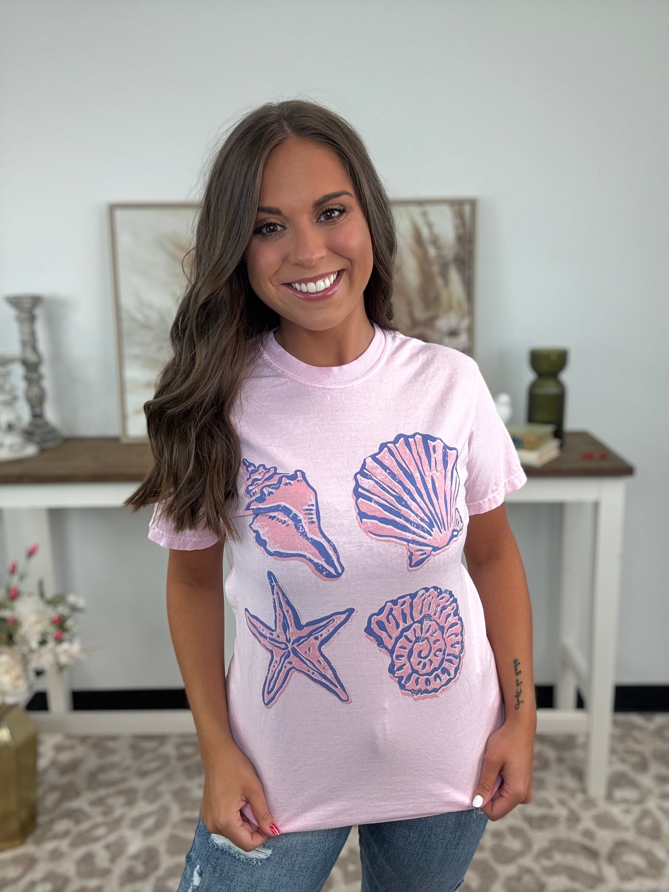 Seashells Graphic Tee - Pink