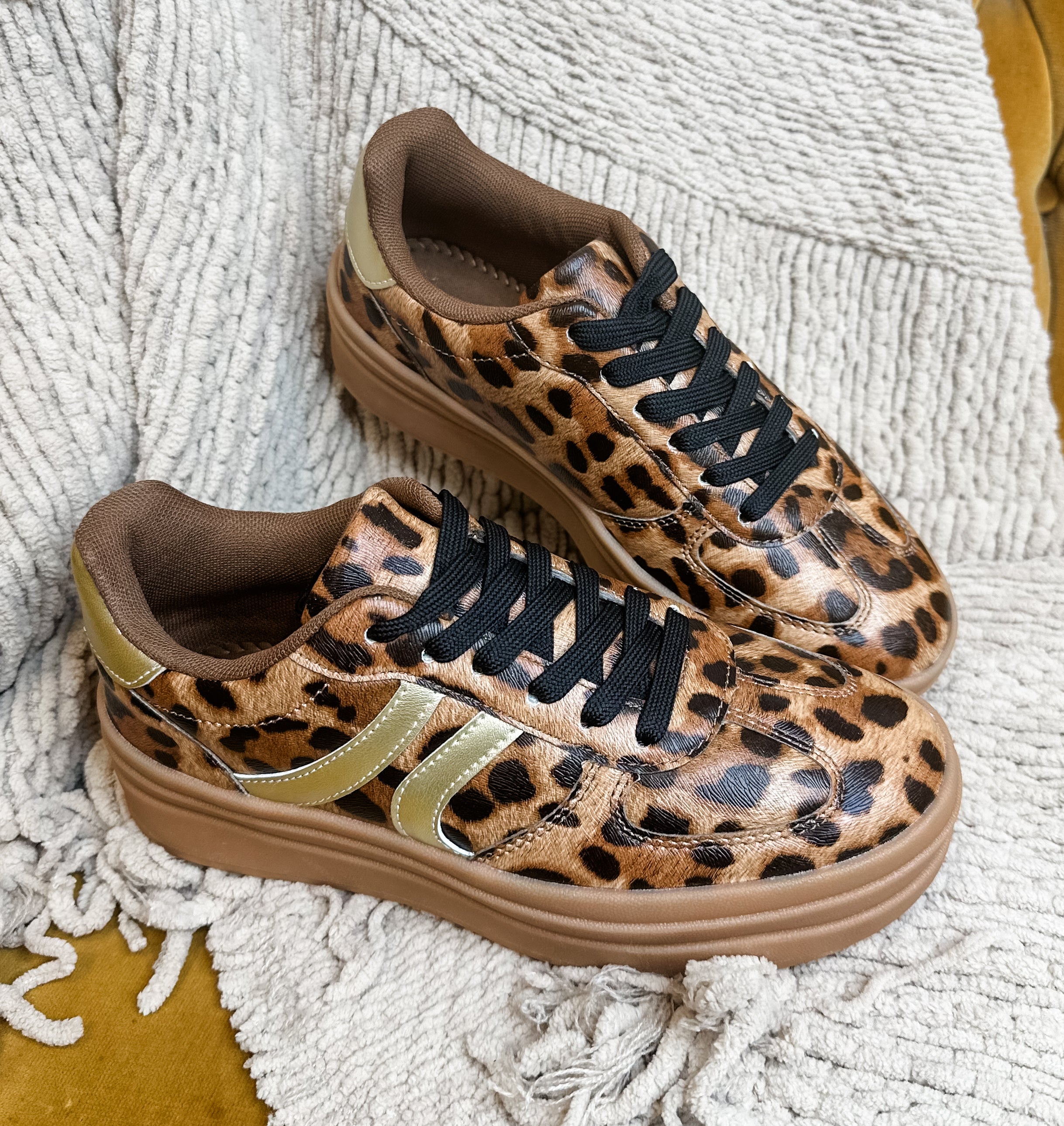 Skyline Stripes Sneakers - Leopard