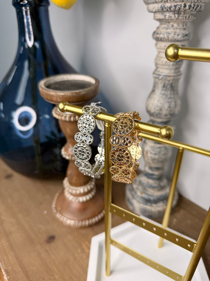 Linked Round w/Disk Bracelet