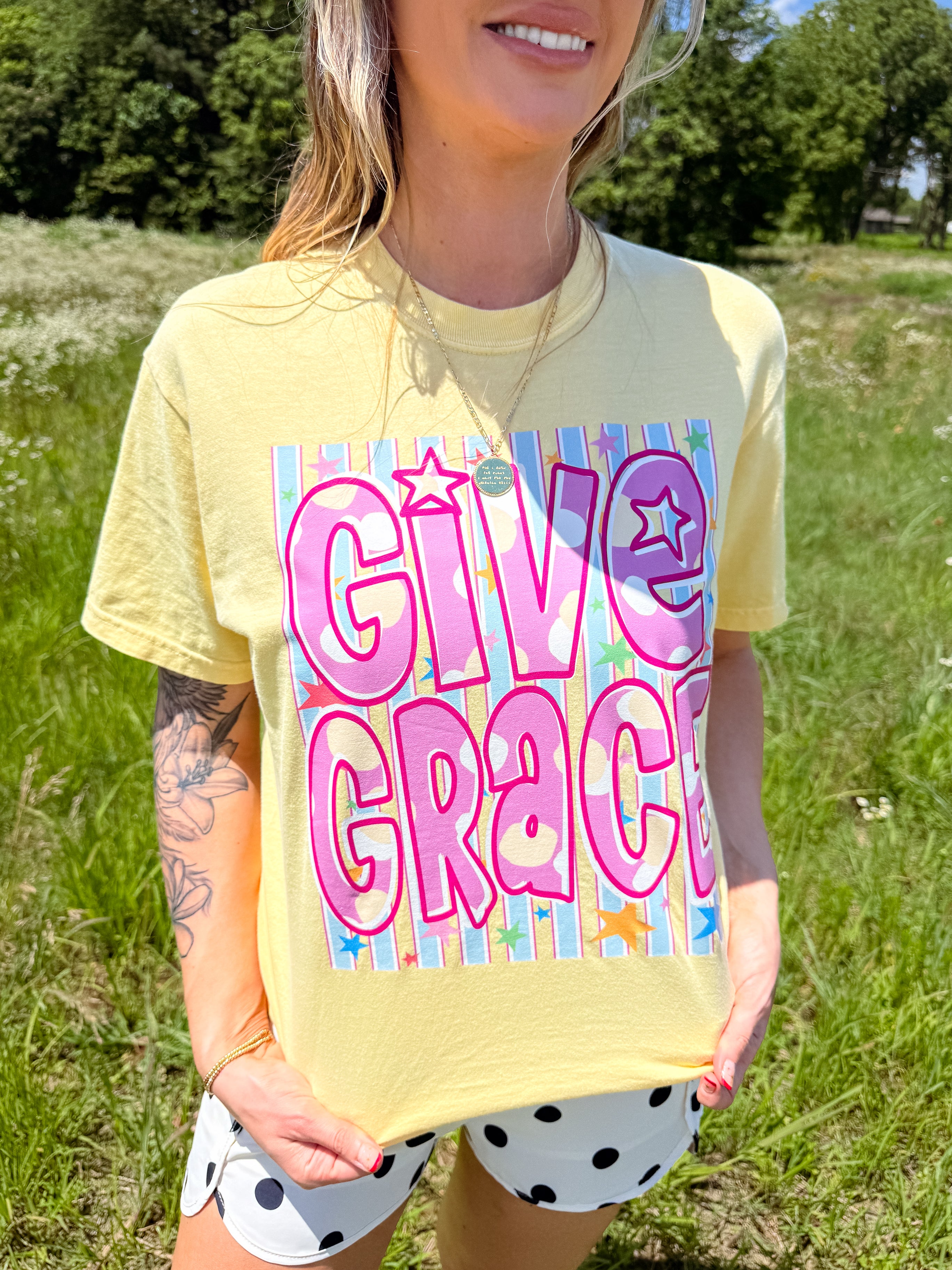 Give Grace Graphic Tee