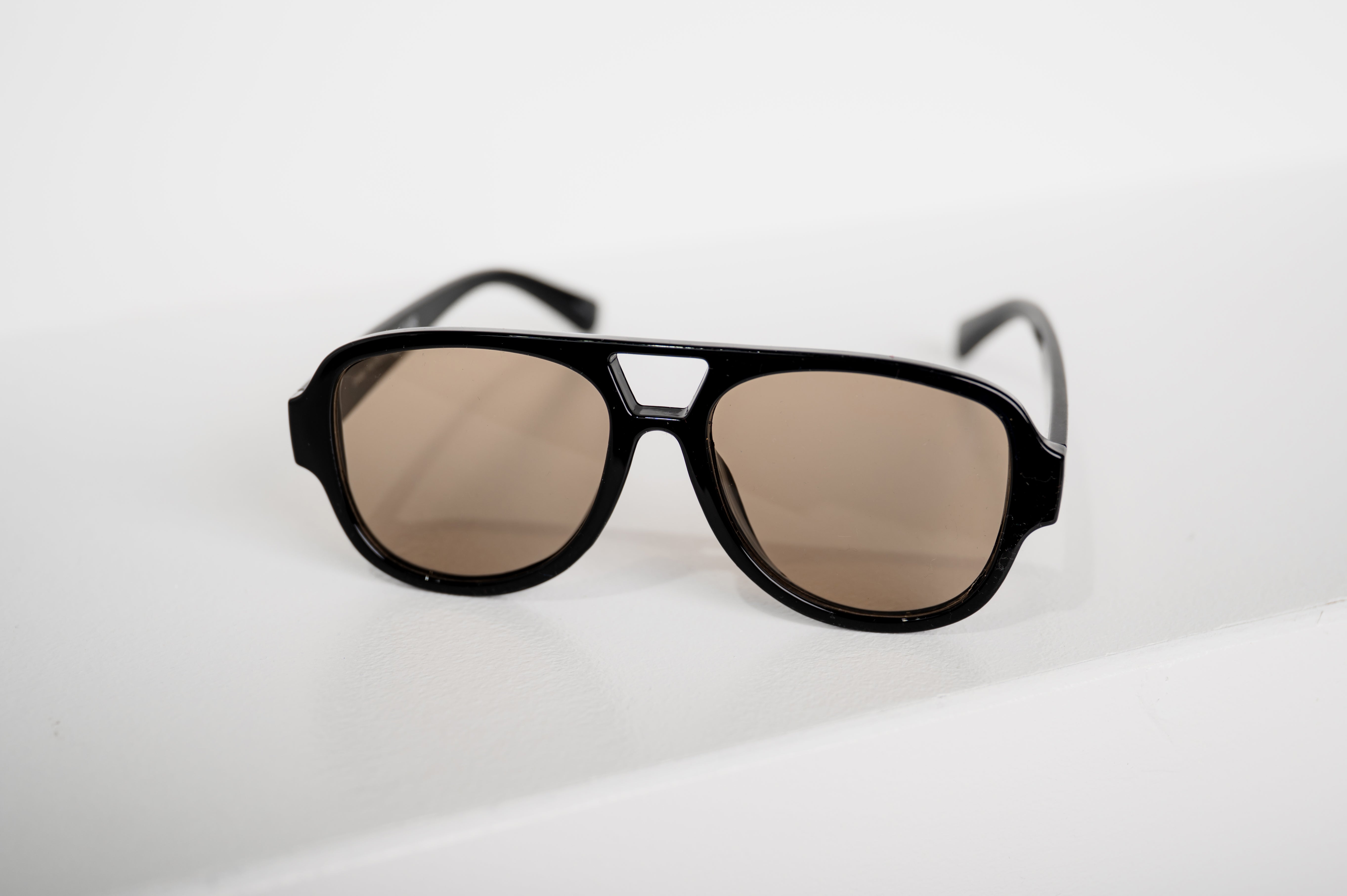 Glow Getter Sunglasses - Yellow Black
