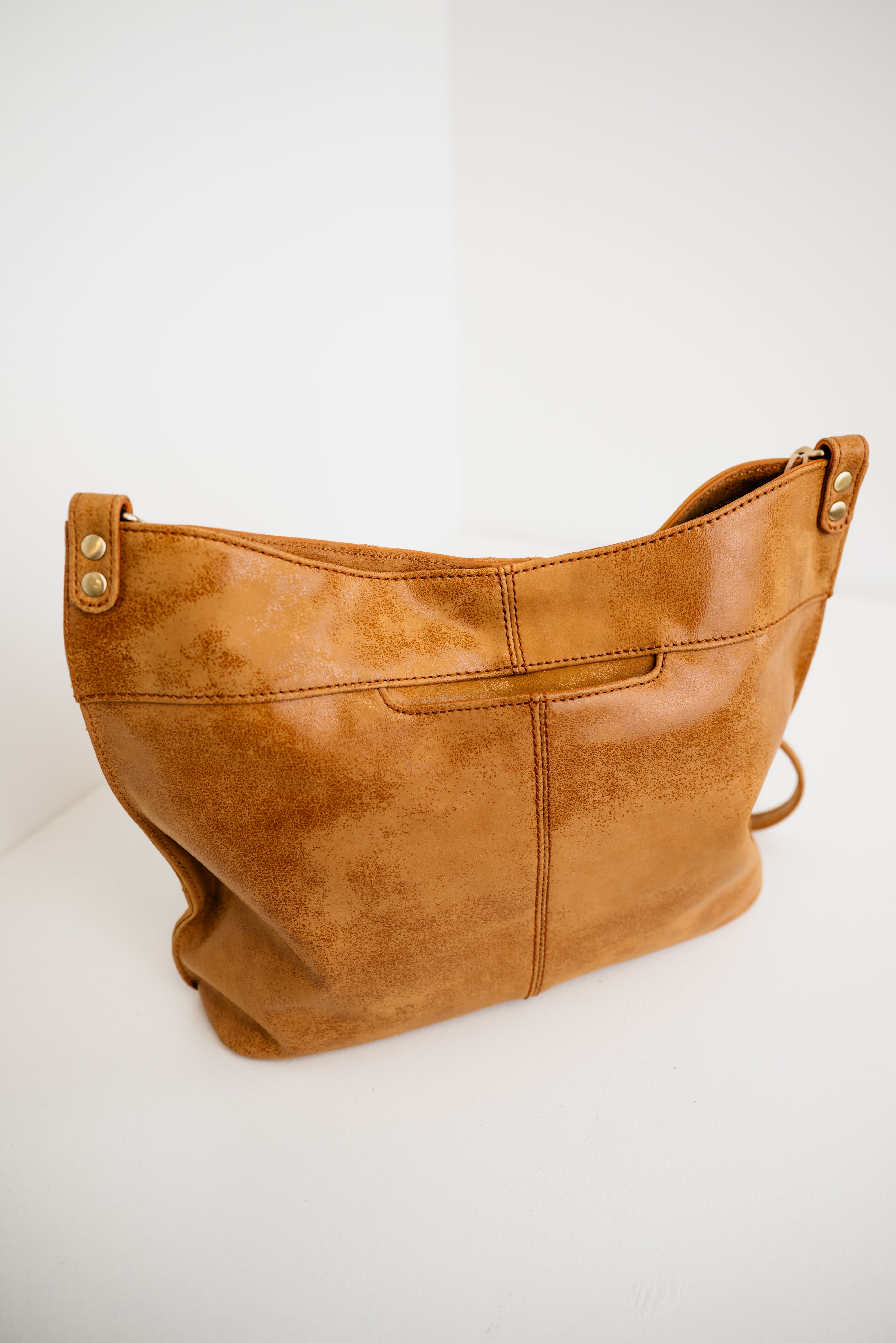HOBO Pier Shoulder Bag - Whiskey