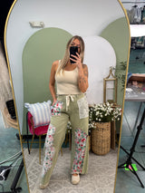 Floral Patch Relaxed Denim Pants
