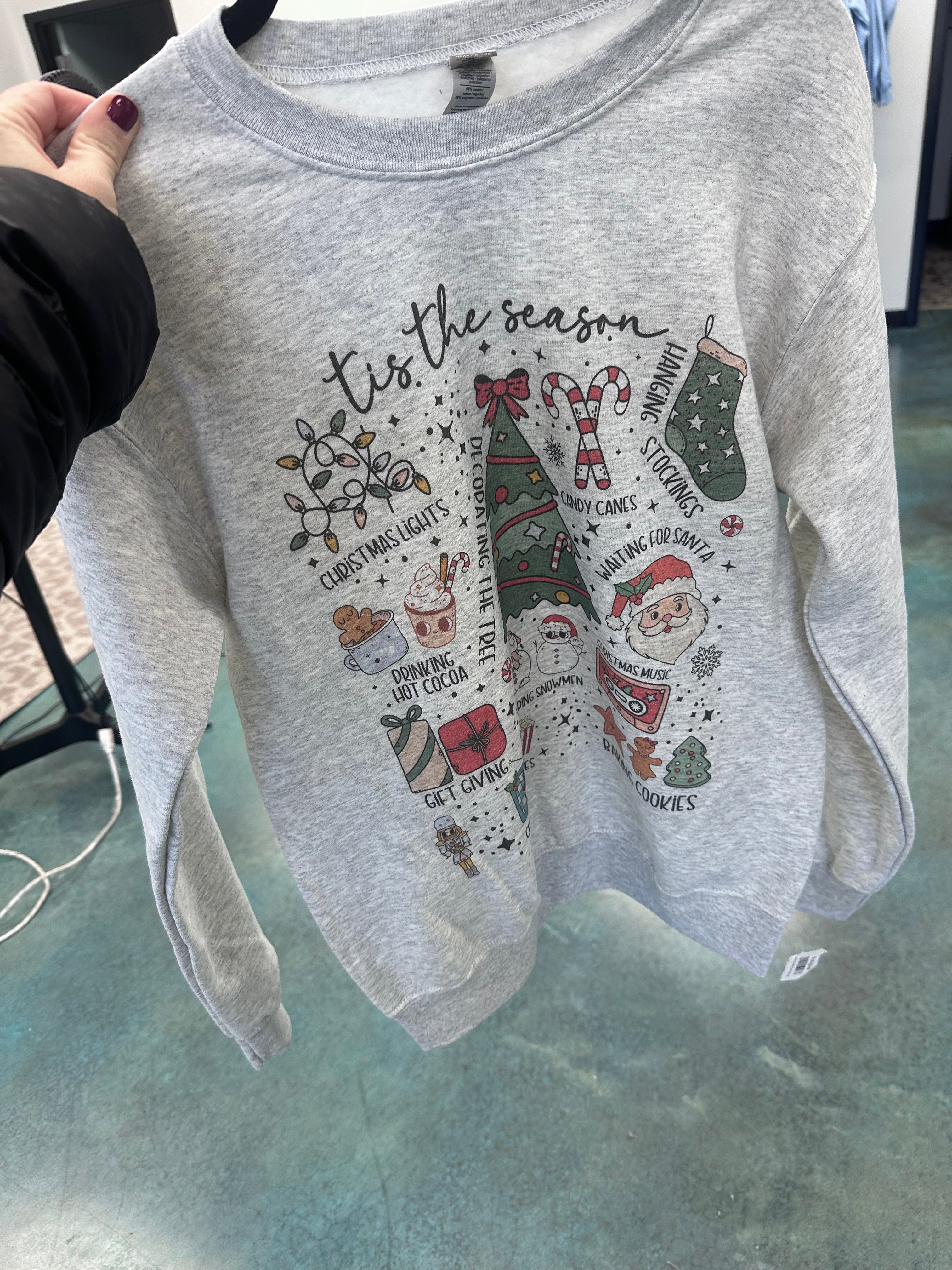 Tis The Season Graphic Pullover