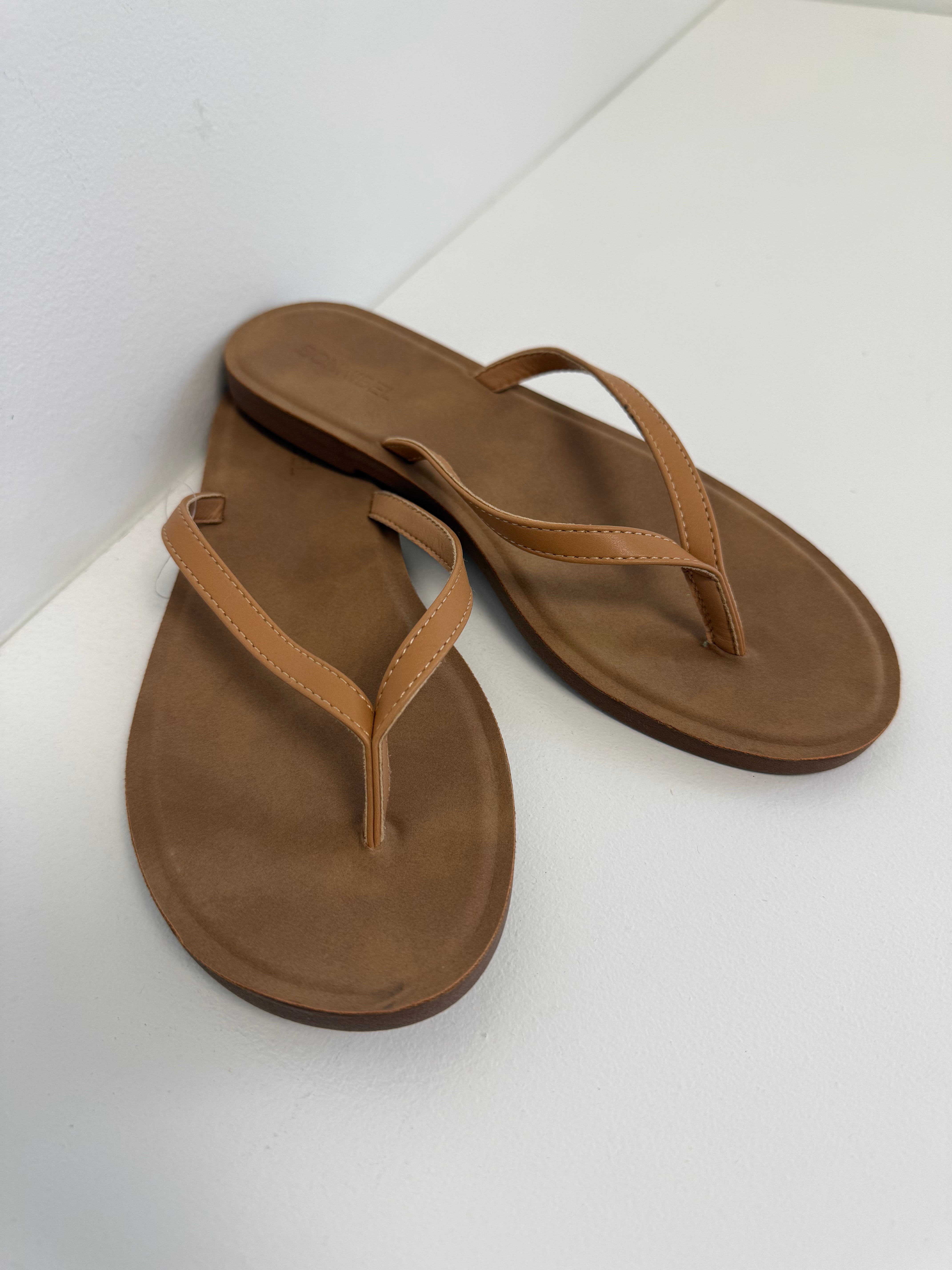 Slim Strap Sleek Flat Flip-Flop - Camel DOORBUSTER