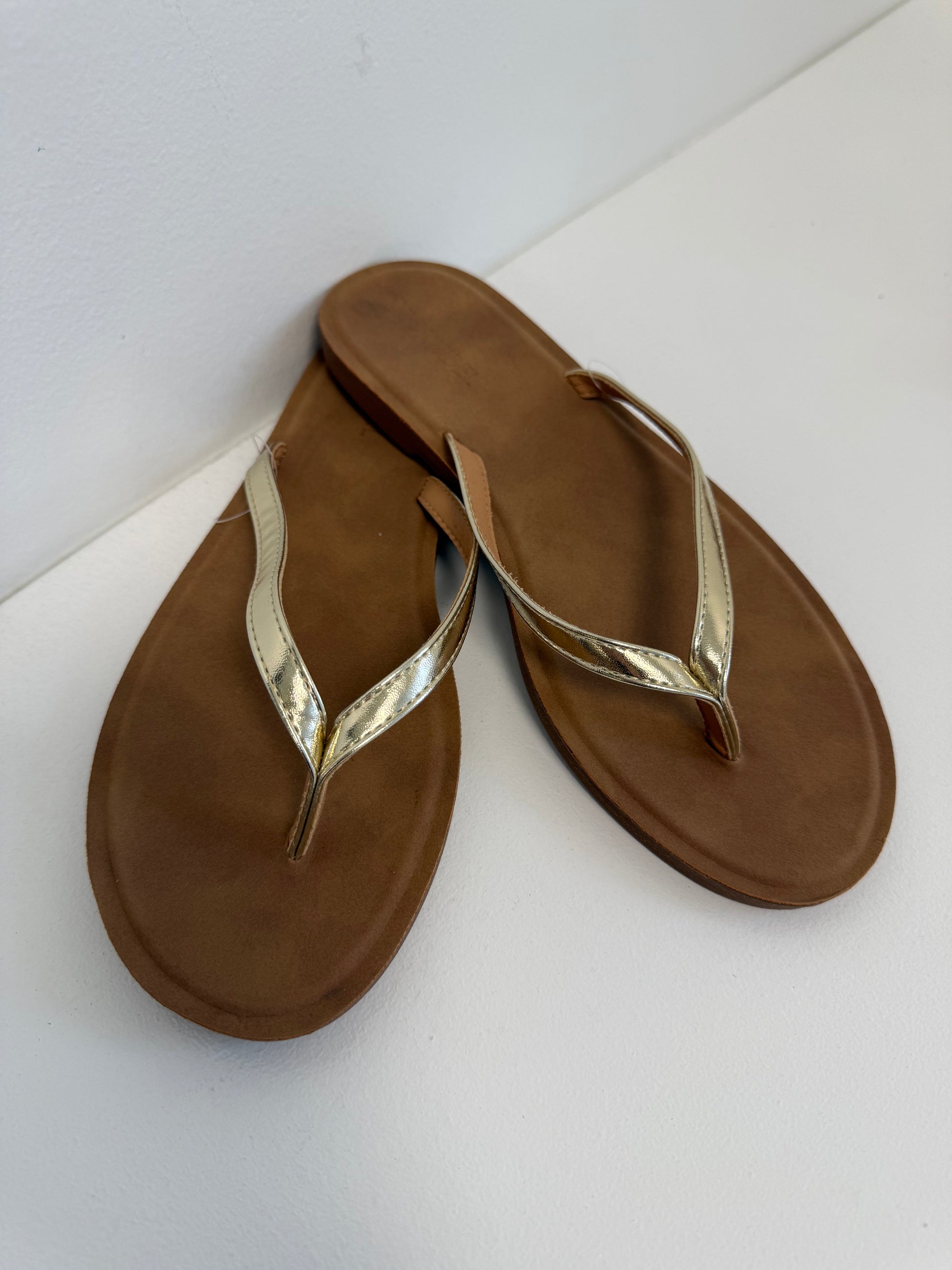 Slim Strap Sleek Flat Flip-Flop - Gold Final Sale