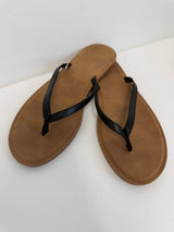 Slim Strap Sleek Flat Flip-Flop - Black DOORBUSTER