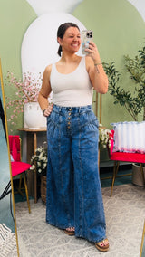 Retro High-Rise Wide Leg Pleated Jeans - Medium Wash