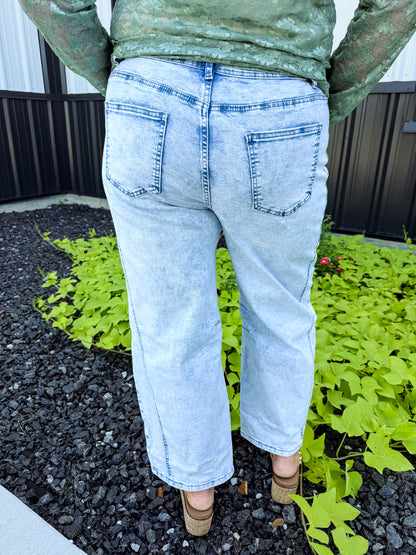 Light Wash Barrel Jeans