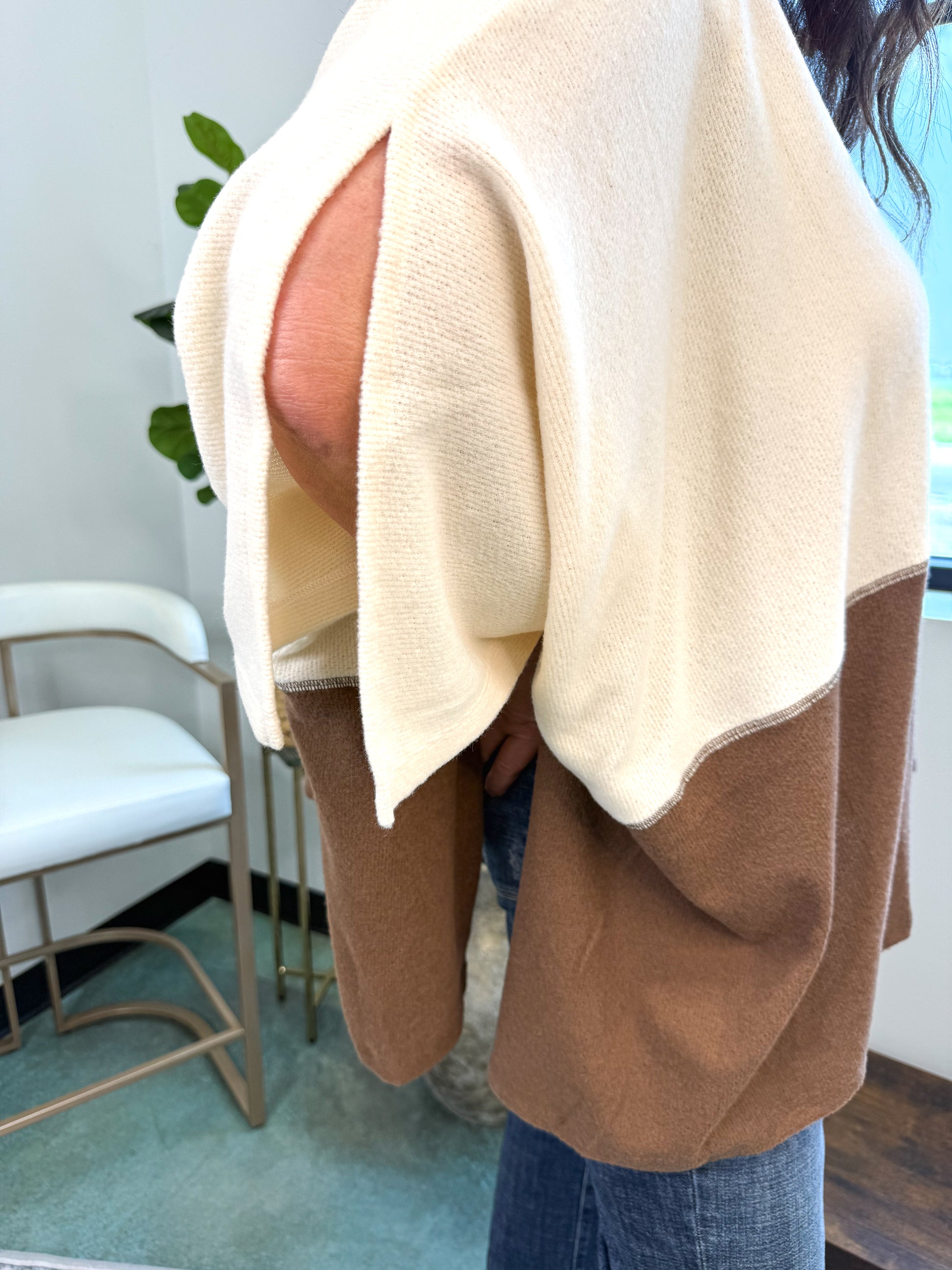 Lucky Shadow Top - Cream Brown