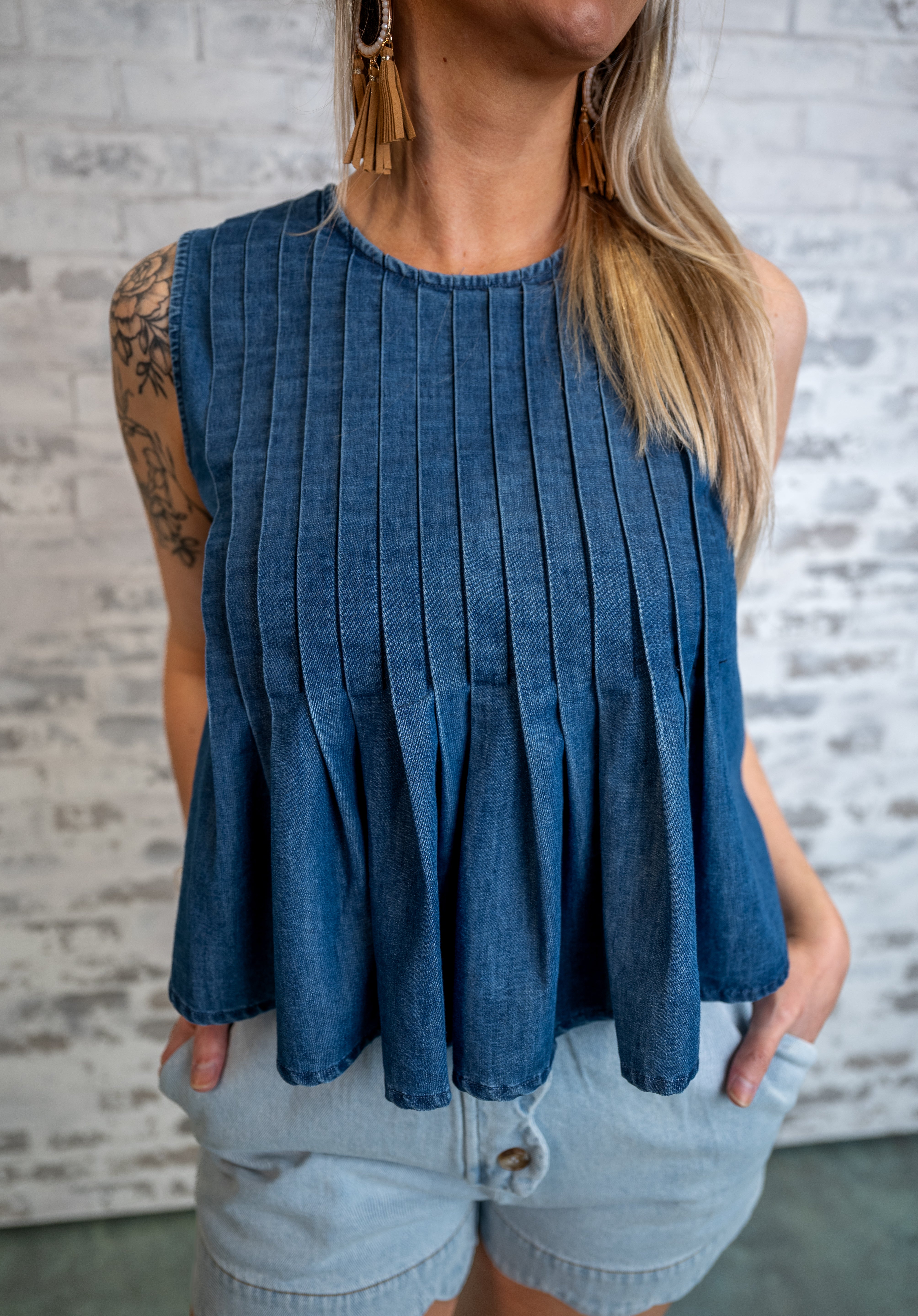 Pleated Swing Sleeveless Top