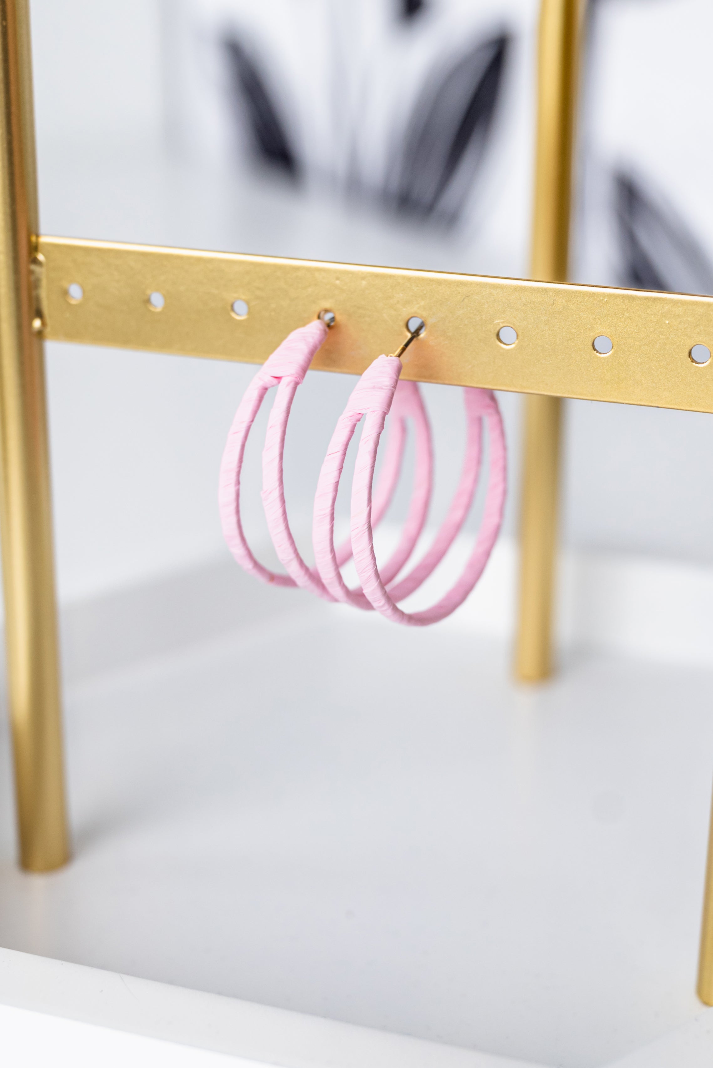Raffia-Wrapped Double Hoop Earrings - Light Pink