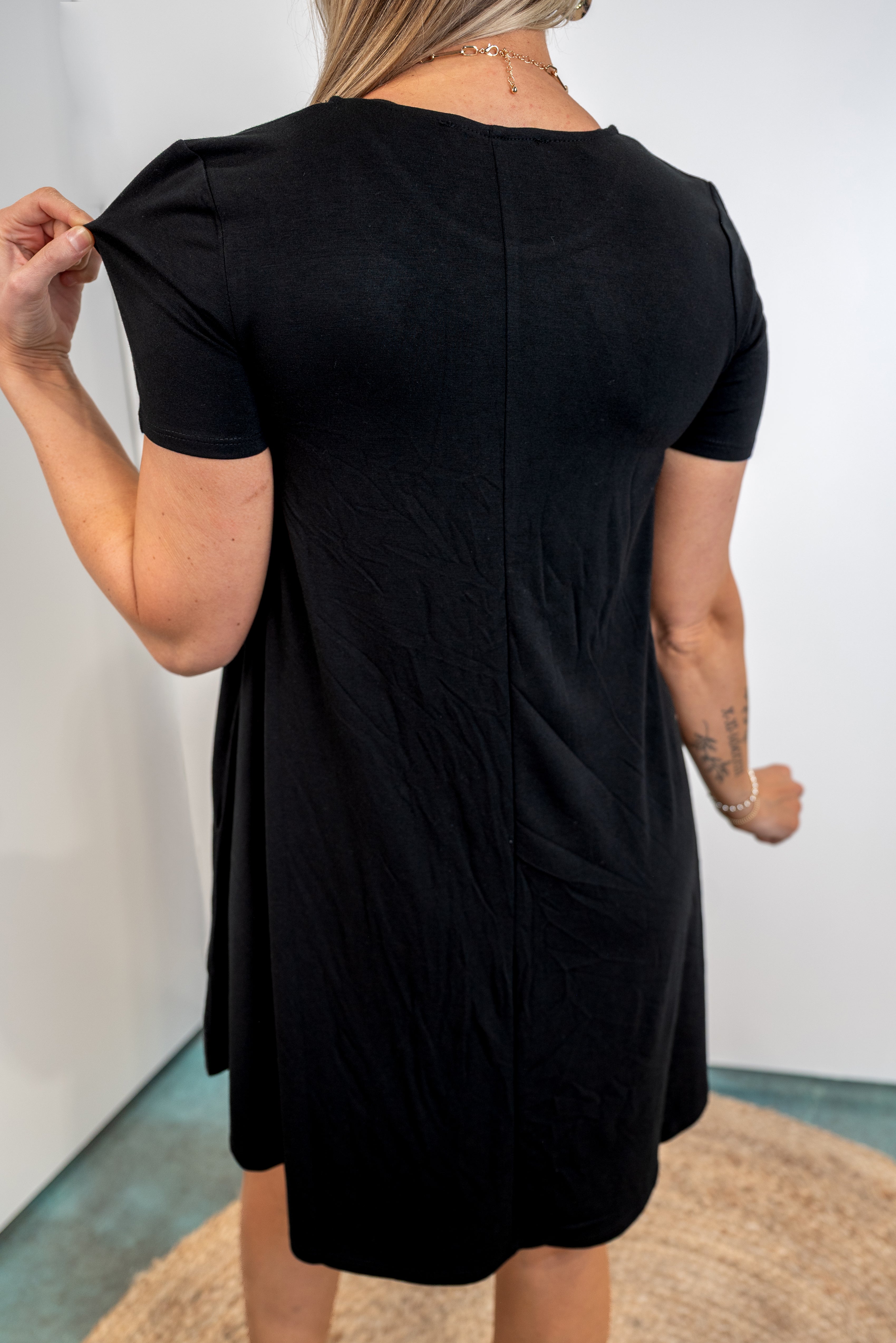 Relaxed Charm Pocket Dress
