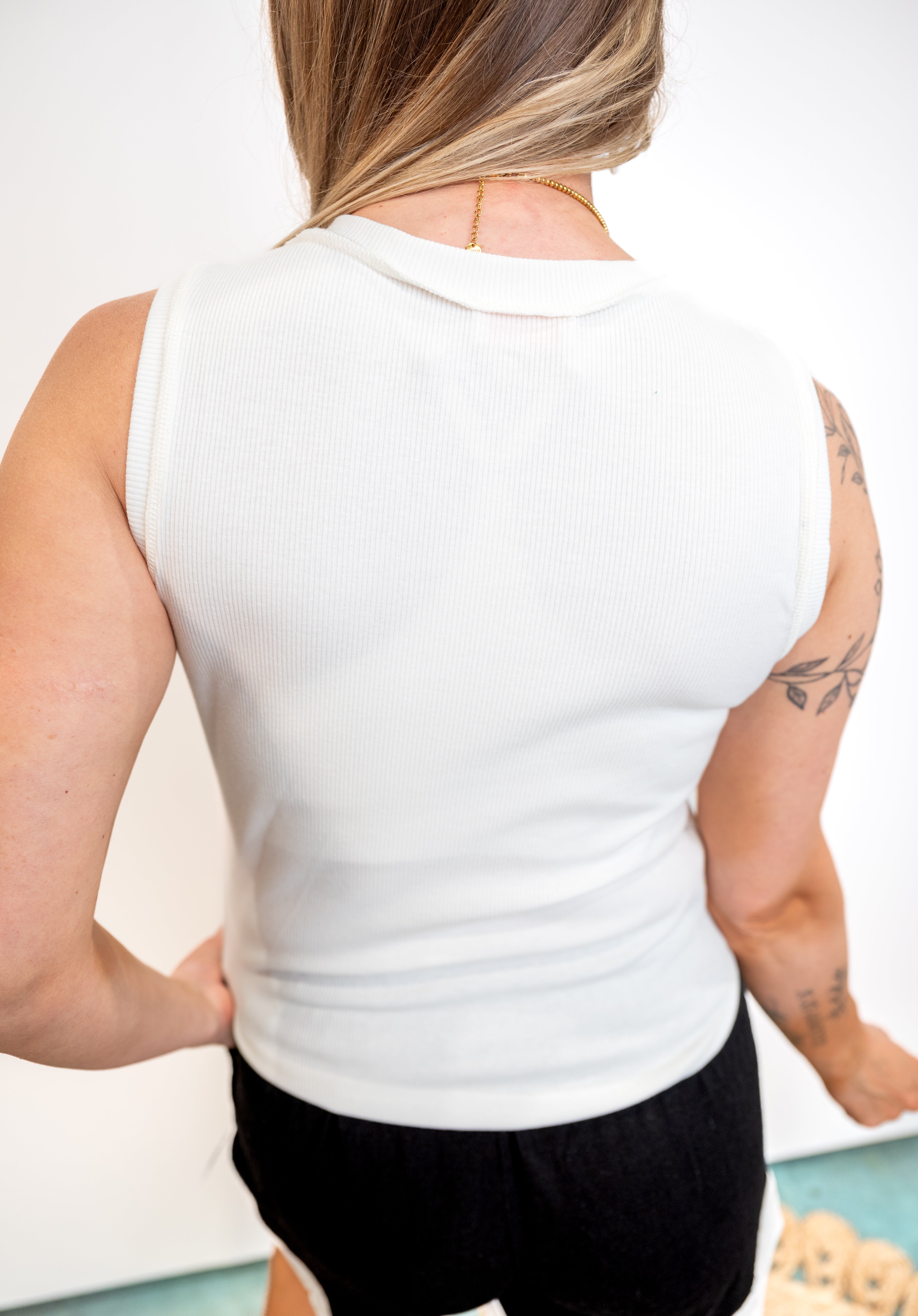 Ribbed Tank With Exposed Seam Detail - White
