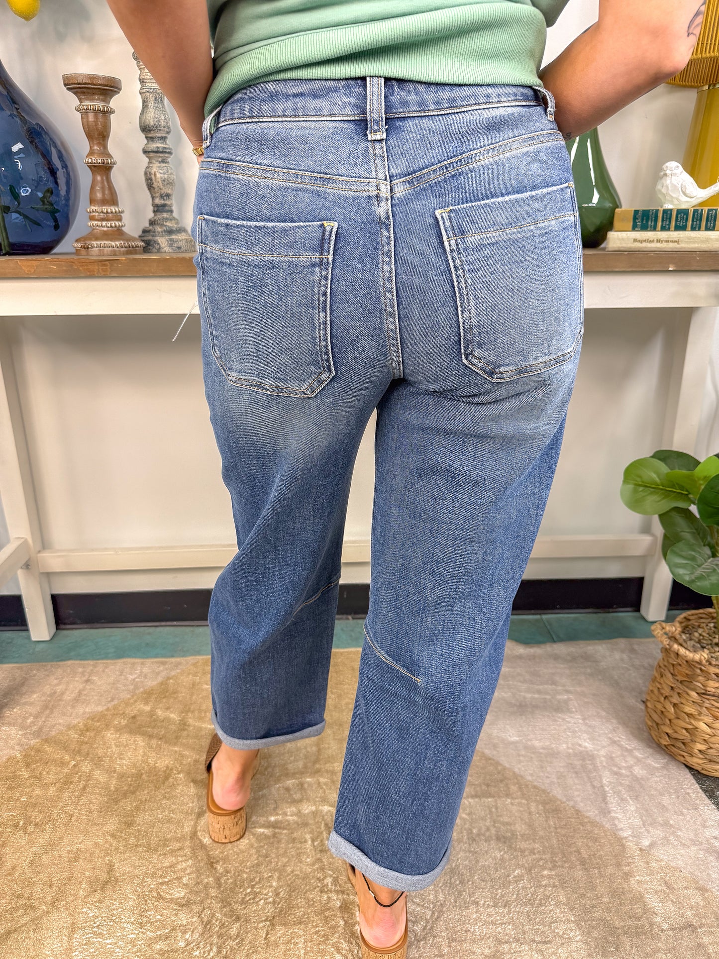 Rolled-Cuff Barrel-Leg Vintage Wash Jean - EOS Final Sale