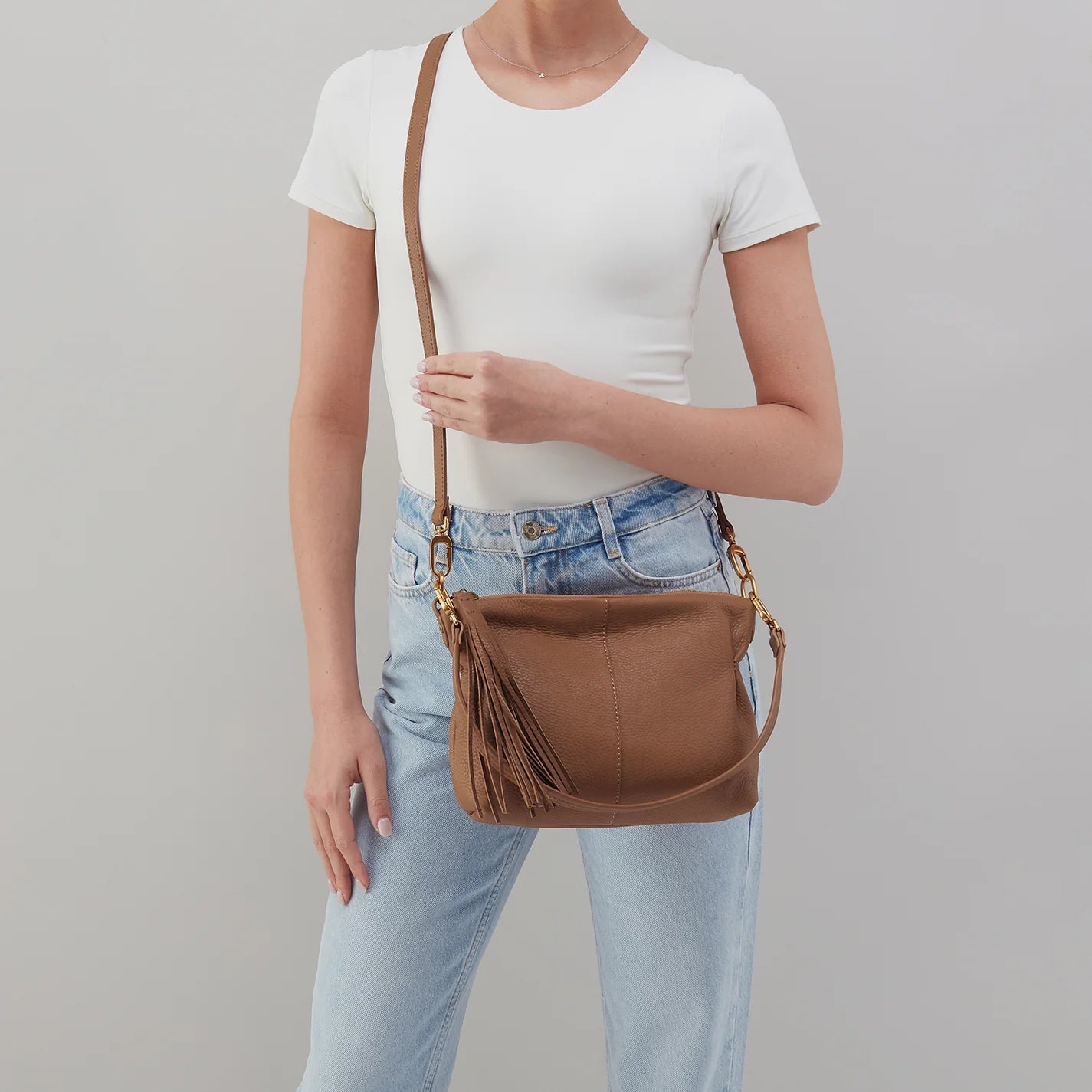 HOBO: Kori Crossbody in Timber Brown
