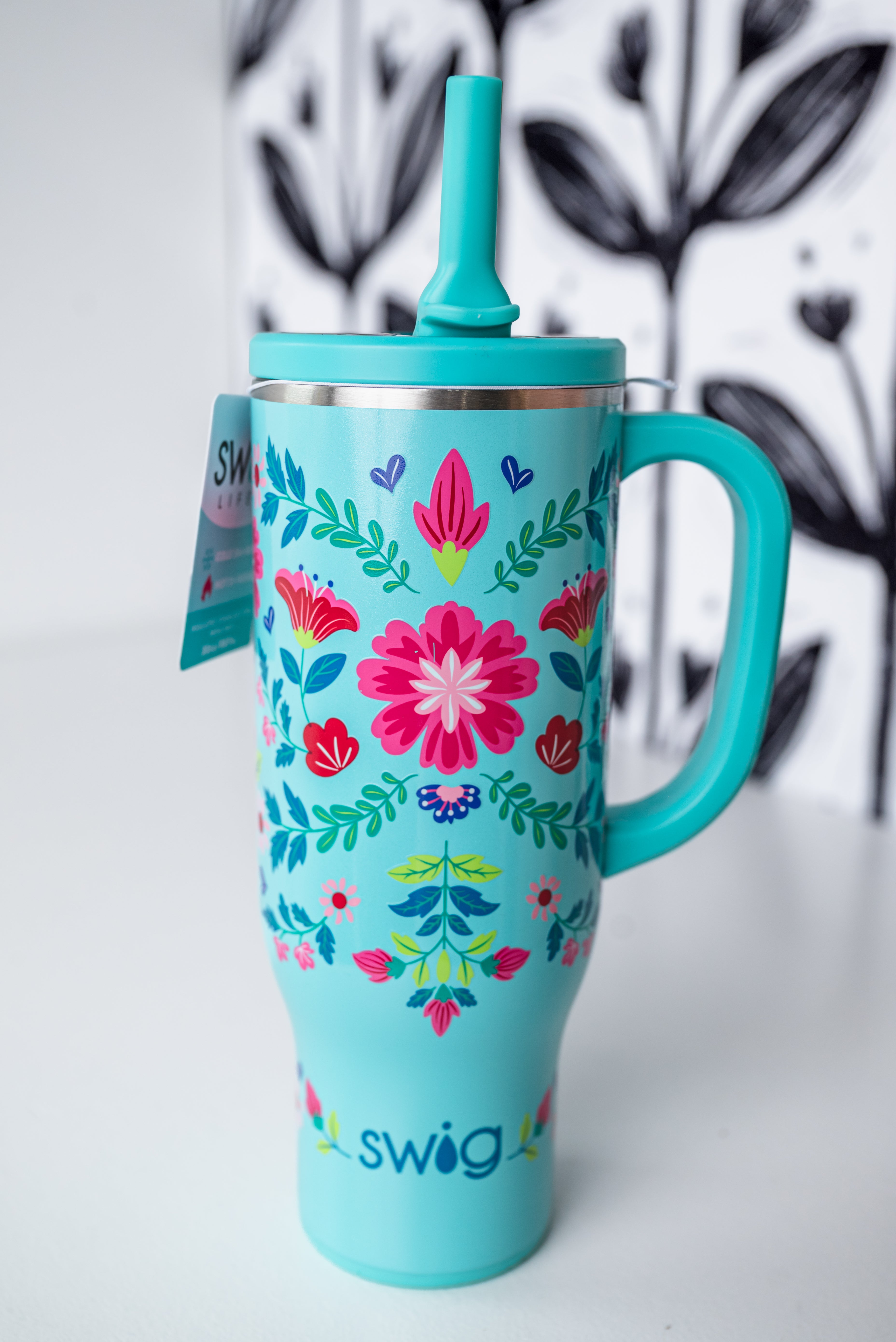 SWIG - Flora Azul Mega Mug 30oz