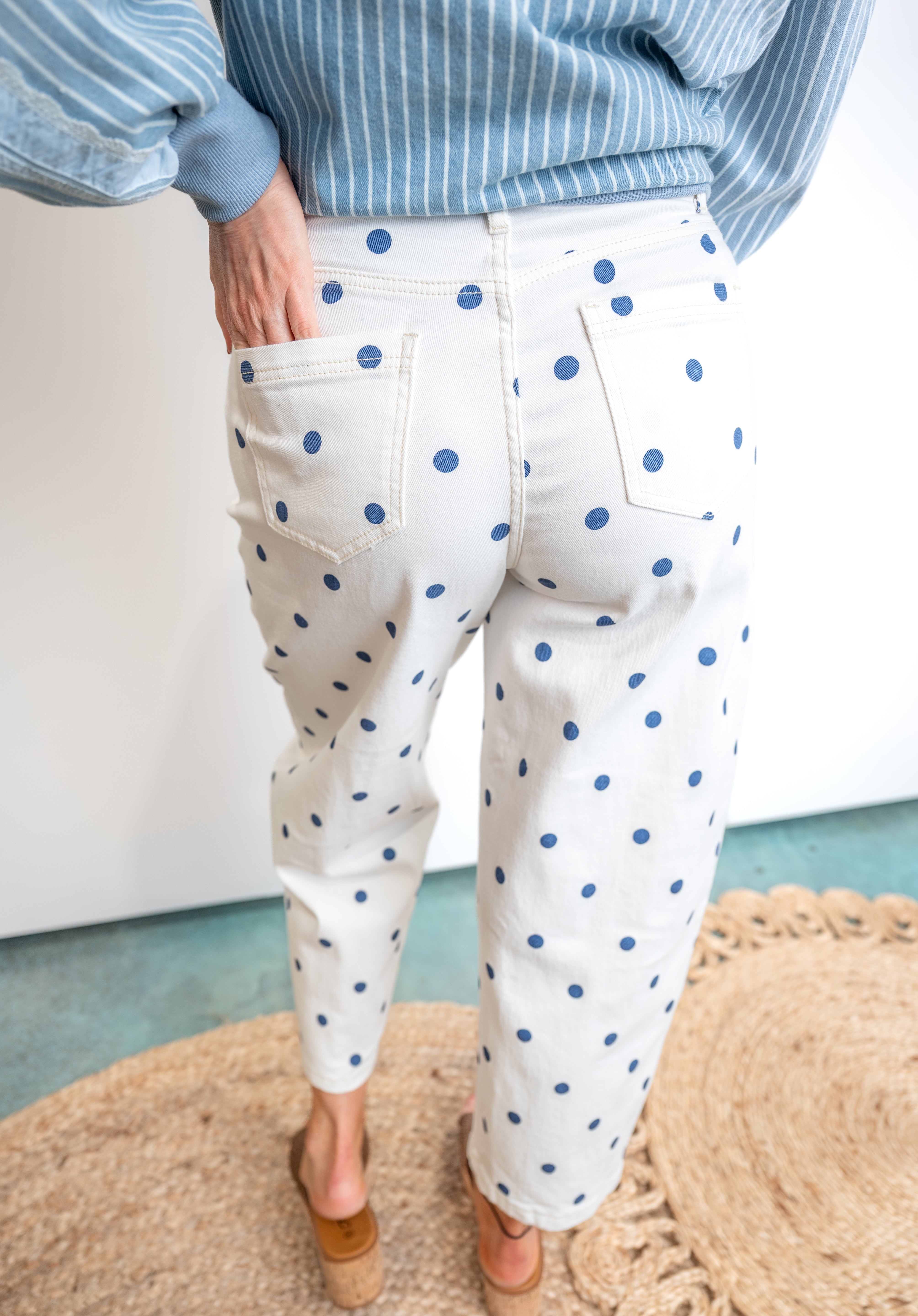 Spotlight Barrel Jeans - Blue Dot