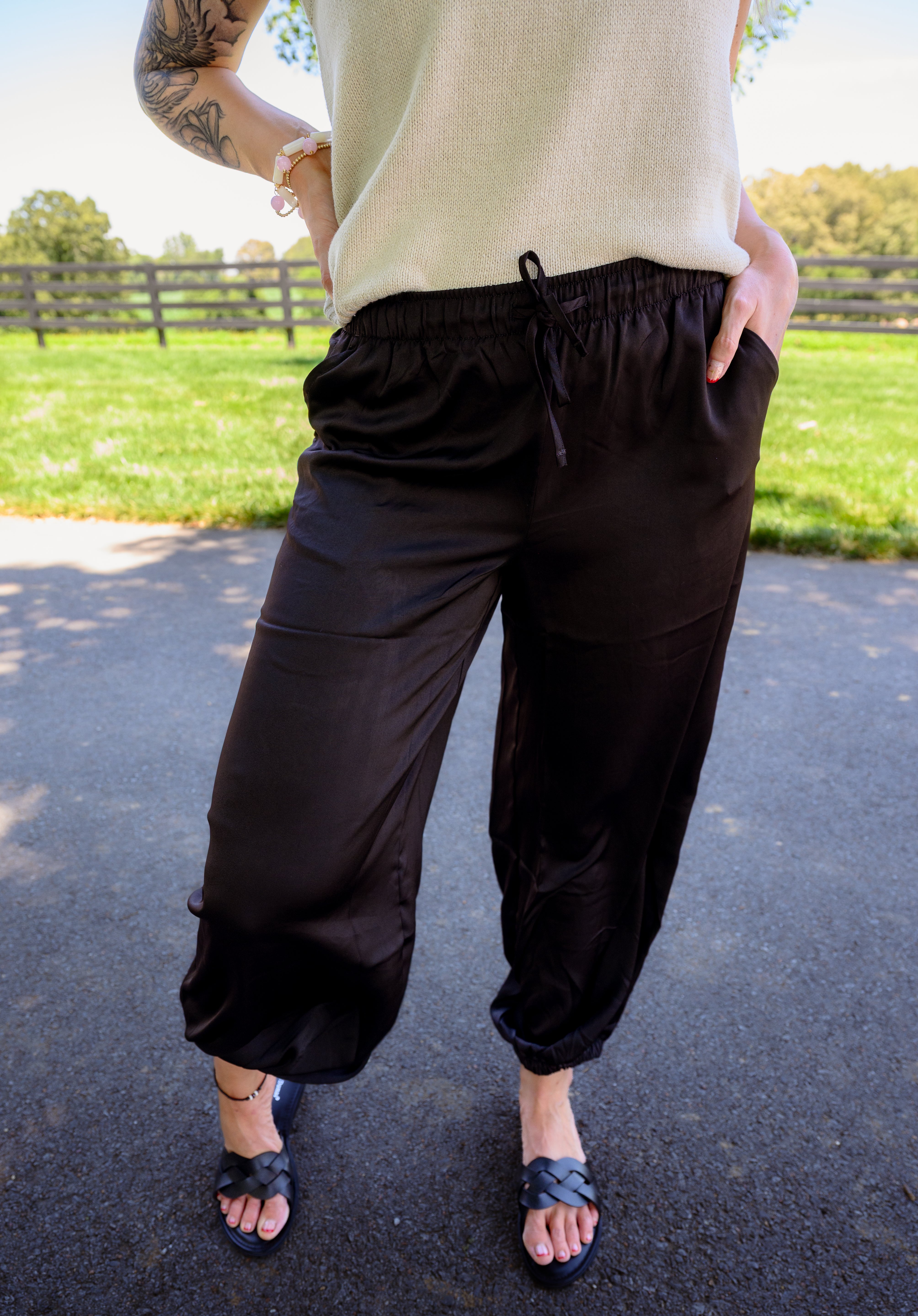 Tapered Jogger with Polished Silhouette - Black