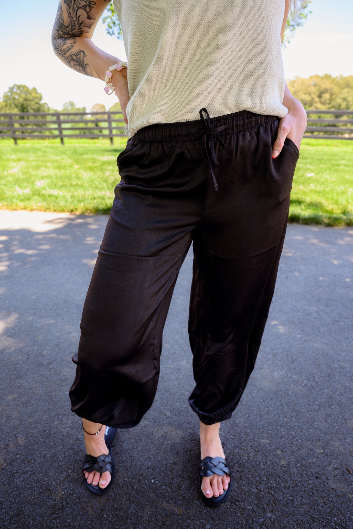 Tapered Jogger with Polished Silhouette - Black - EOS Final Sale