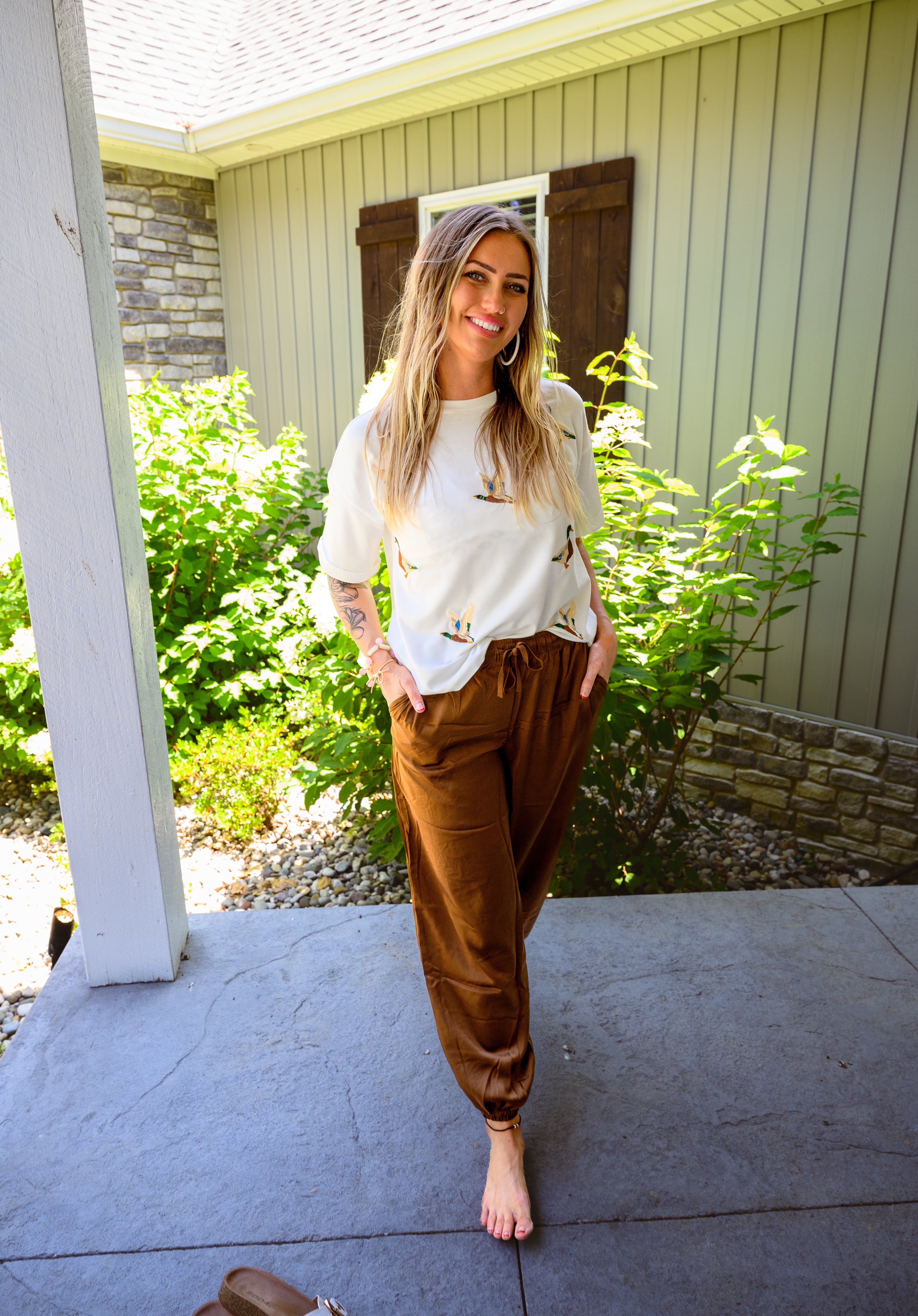 Tapered Jogger with Polished Silhouette - Brown