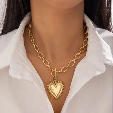 Spiked Heart Chunky Chain Toggle Necklace